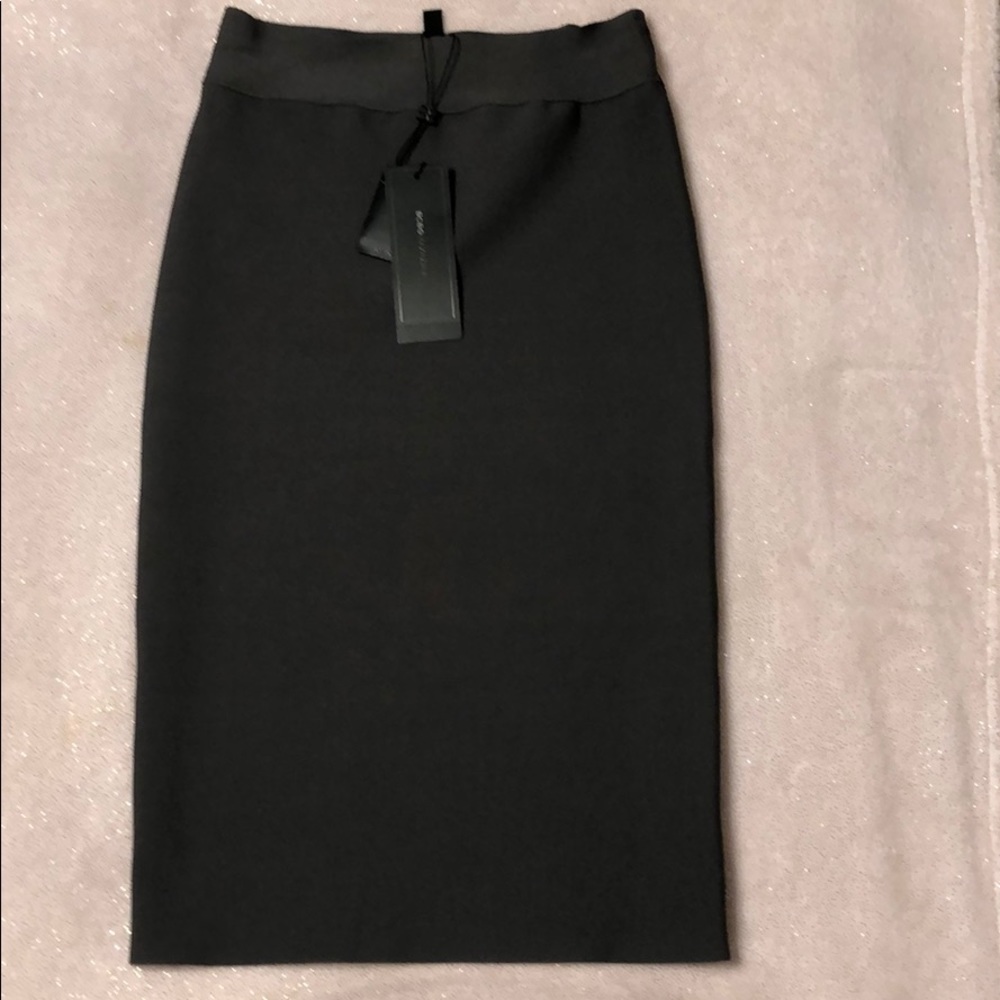 BCBG MAX AZRIA body con pencil skirt
